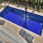 Villa Nirvana *