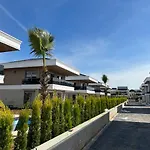 Villa Nirvana